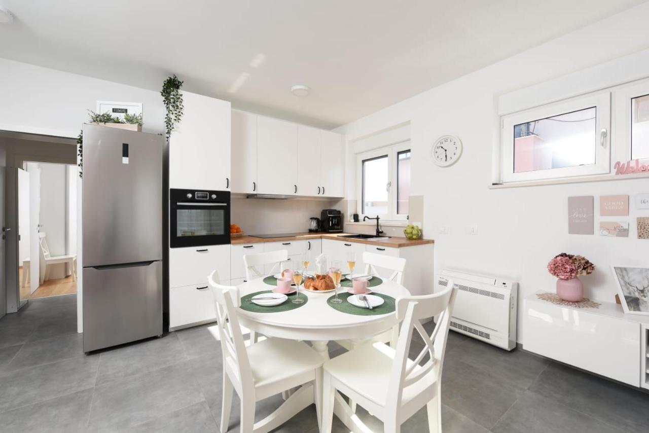 Novi Apartman Franka Lägenhet Zadar Exteriör bild
