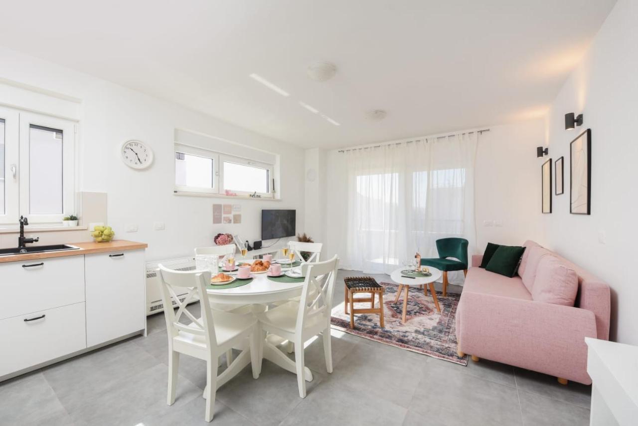 Novi Apartman Franka Lägenhet Zadar Exteriör bild