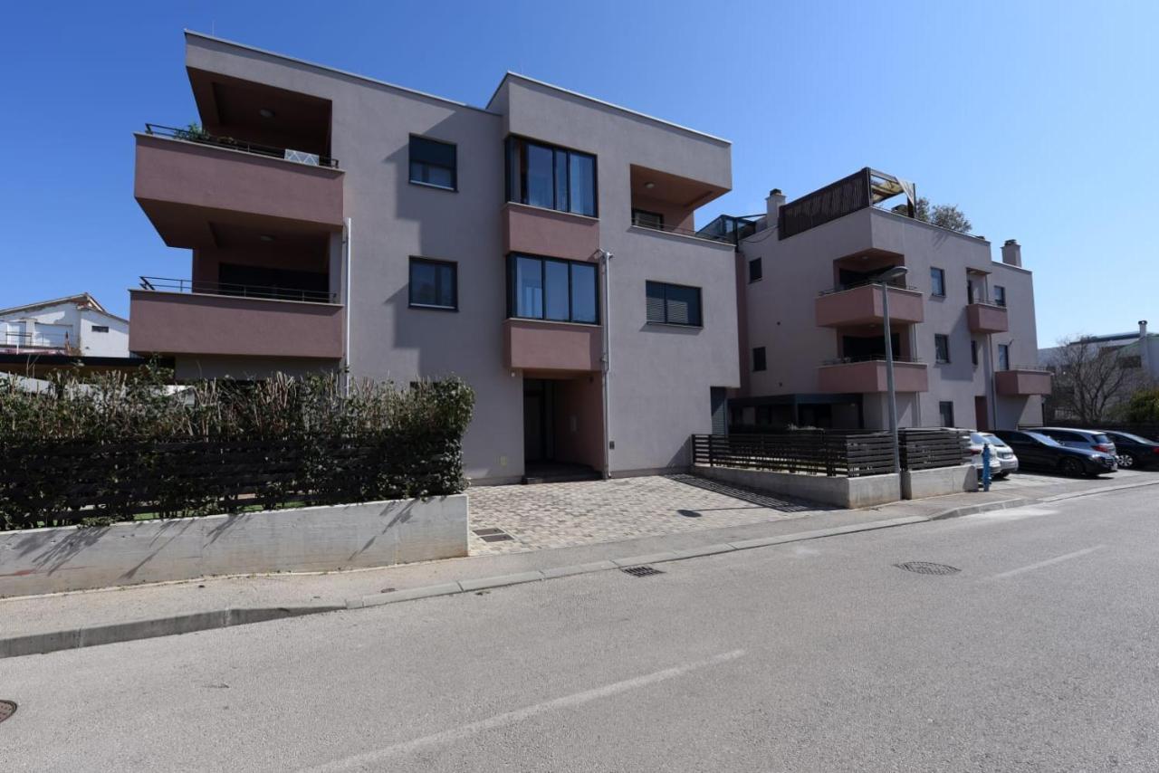 Novi Apartman Franka Lägenhet Zadar Exteriör bild