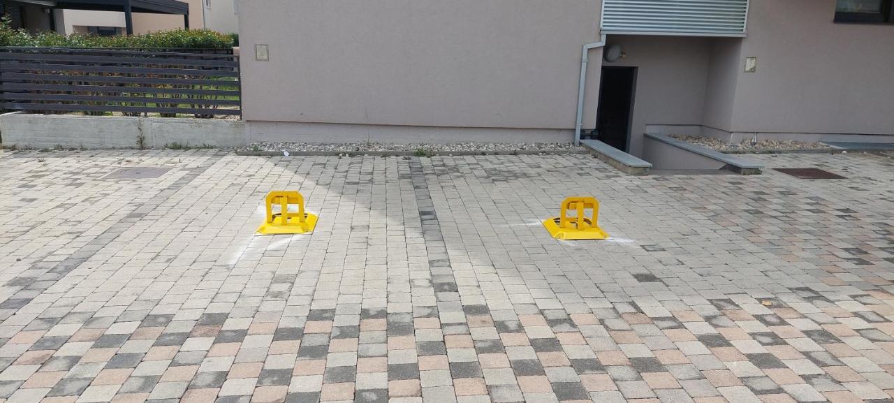 Novi Apartman Franka Lägenhet Zadar Exteriör bild